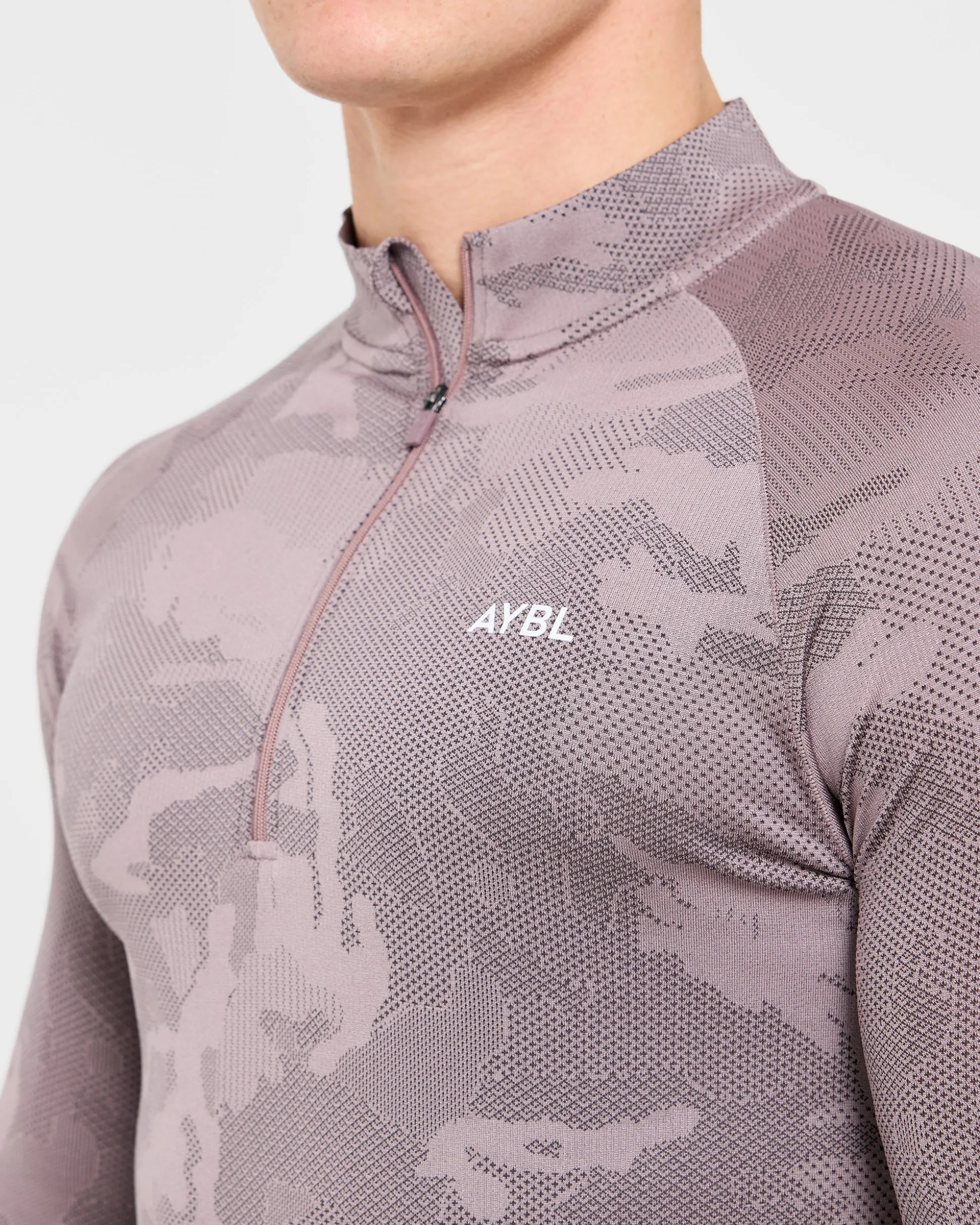 Camo Seamless 1/4 Zip Pullover