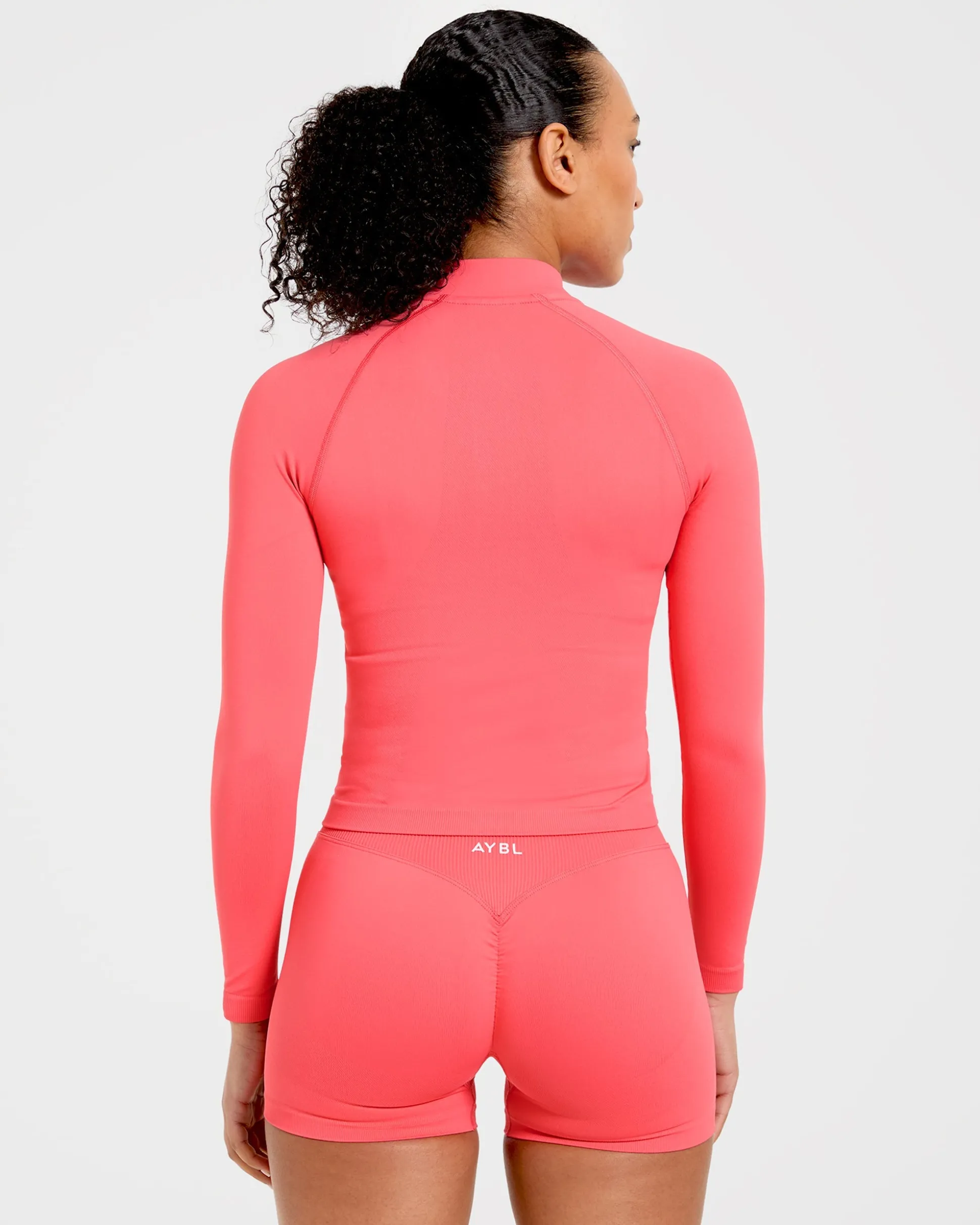 Enhance Seamless Jacket