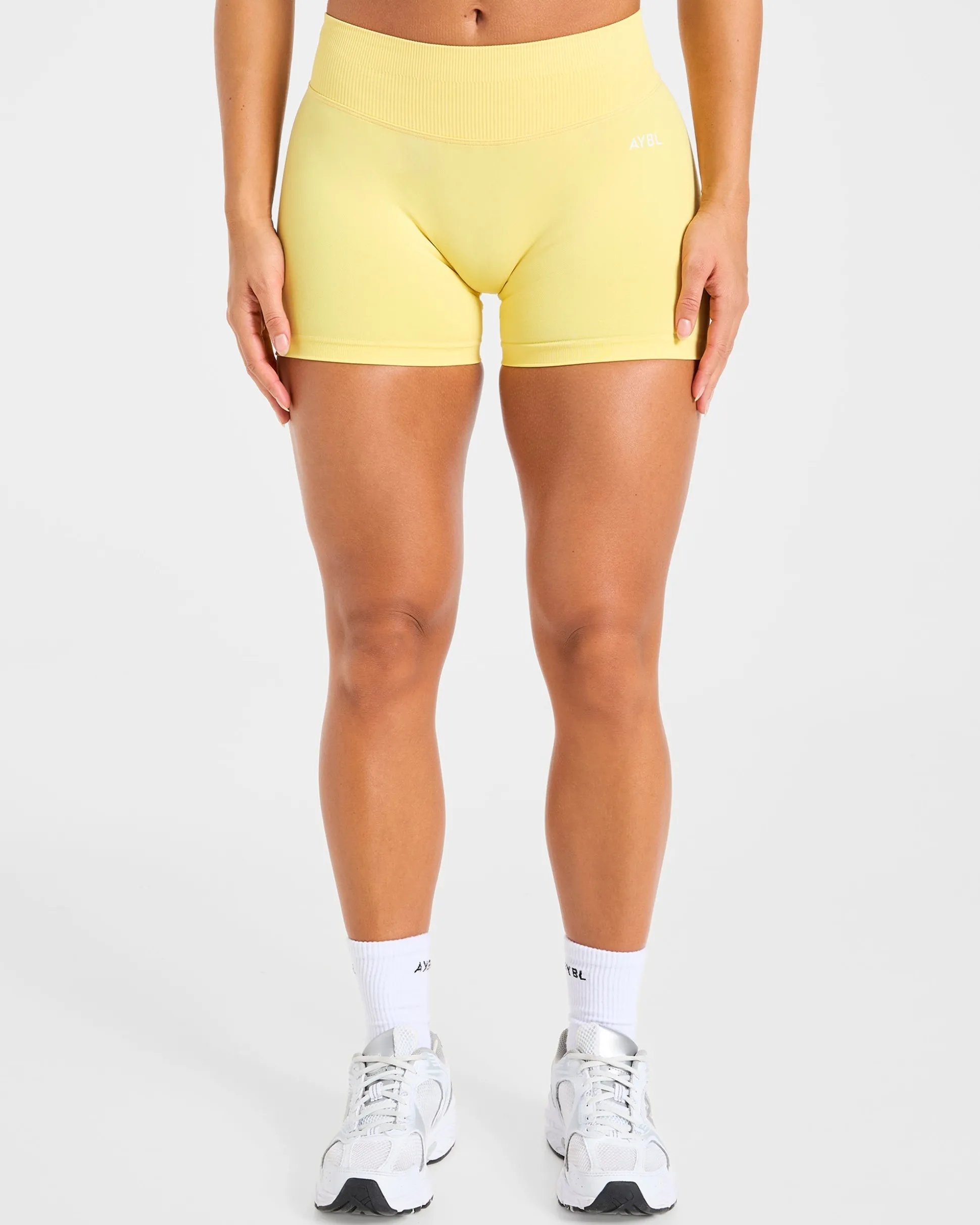 Enhance Seamless Shorts | 3.5"