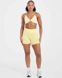 Essential Twist Crossback Sports Bra