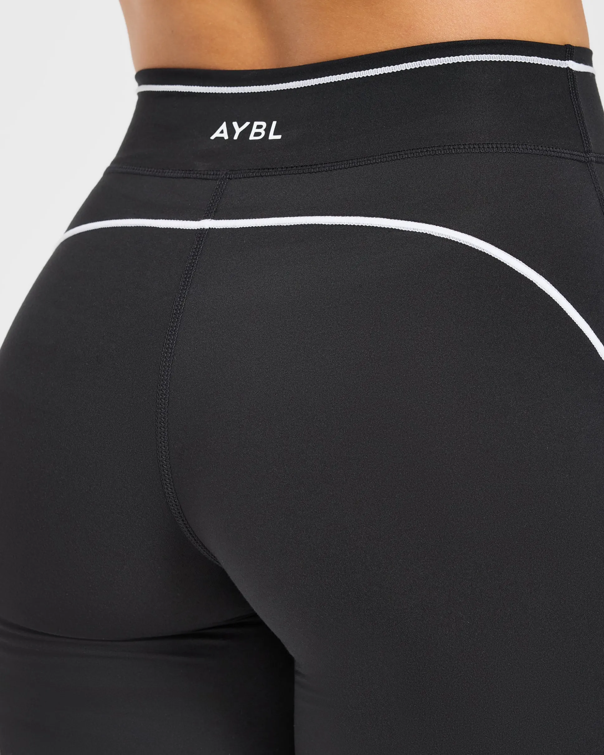Form Flared Leggings